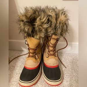 Sorel Joan Of Arctic Boots Size 6